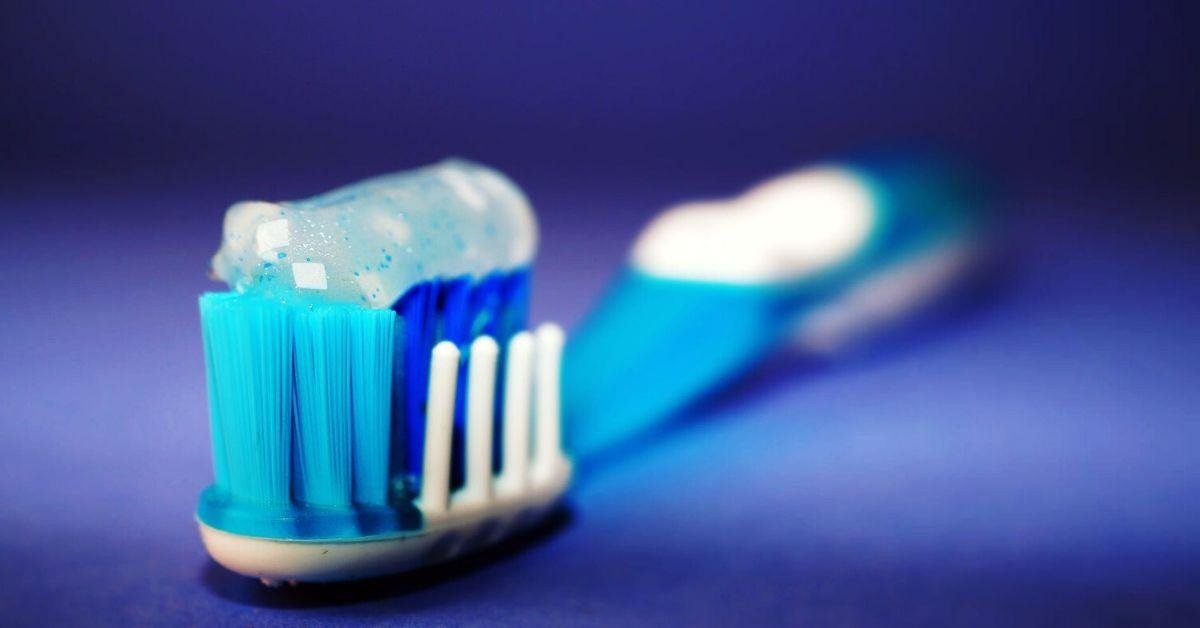 FlipFact (January 16, 2020): Should you rinse your mouth after brushing your teeth?