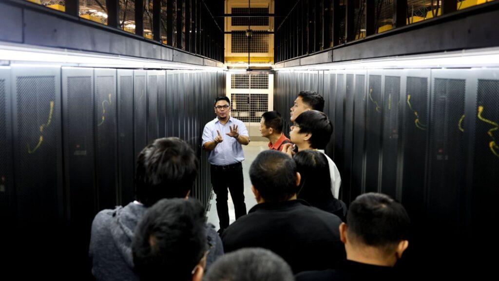 UP, converge, data training